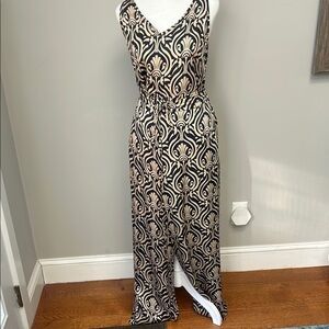 Ramadan’s Elegant Black and Gold silk palazzo pants and top.